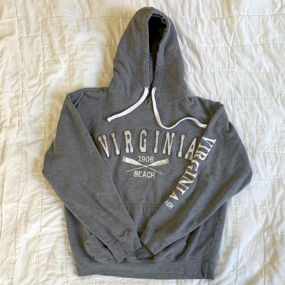 Unisex Gray Virginia Beach Hoodie. Size Medium (men’s)